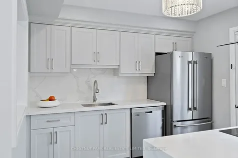 106 Fitzgibbon Avenue Toronto ON M1K 4A3