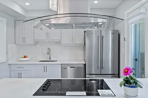 106 Fitzgibbon Avenue Toronto ON M1K 4A3