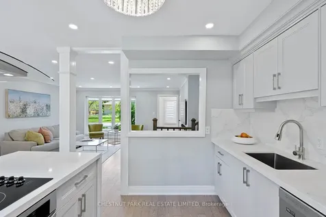 106 Fitzgibbon Avenue Toronto ON M1K 4A3