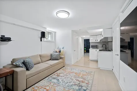 106 Fitzgibbon Avenue Toronto ON M1K 4A3