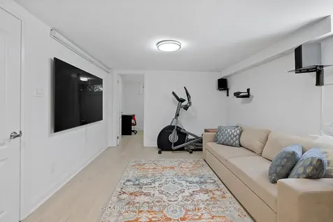 106 Fitzgibbon Avenue Toronto ON M1K 4A3