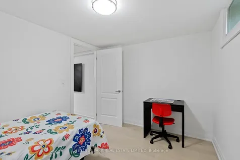 106 Fitzgibbon Avenue Toronto ON M1K 4A3