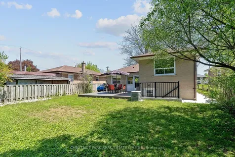 106 Fitzgibbon Avenue Toronto ON M1K 4A3