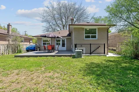 106 Fitzgibbon Avenue Toronto ON M1K 4A3