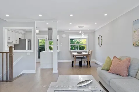 106 Fitzgibbon Avenue Toronto ON M1K 4A3