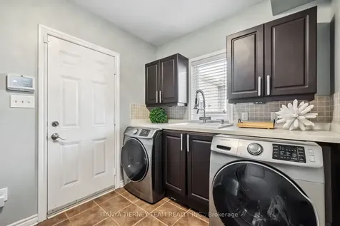 165 Rivers Edge Place Whitby ON L1R 0G4