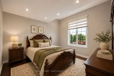 165 Rivers Edge Place Whitby ON L1R 0G4