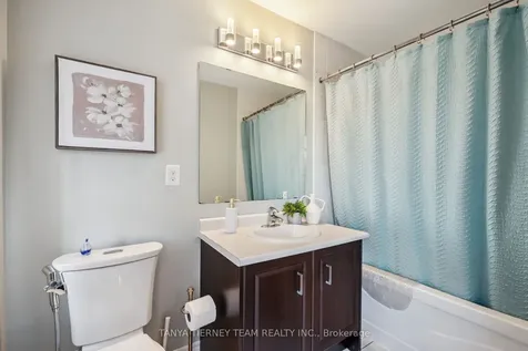 165 Rivers Edge Place Whitby ON L1R 0G4