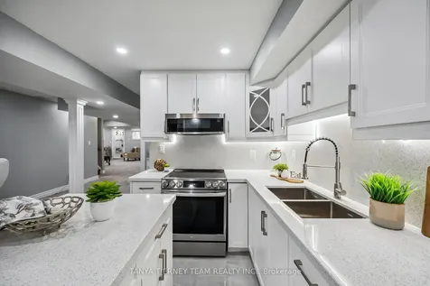 165 Rivers Edge Place Whitby ON L1R 0G4