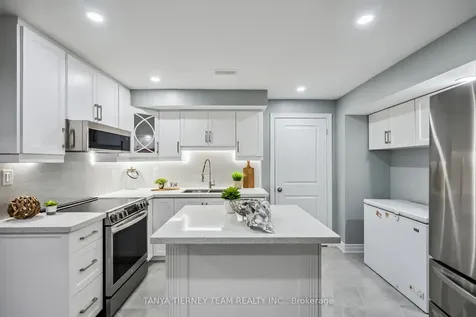 165 Rivers Edge Place Whitby ON L1R 0G4