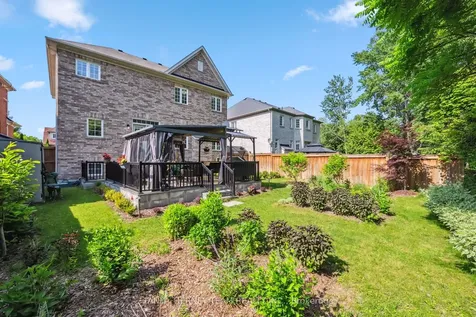 165 Rivers Edge Place Whitby ON L1R 0G4