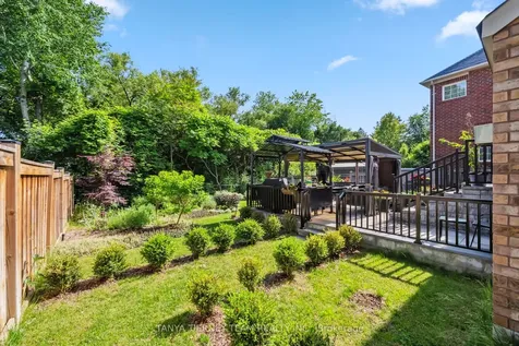 165 Rivers Edge Place Whitby ON L1R 0G4