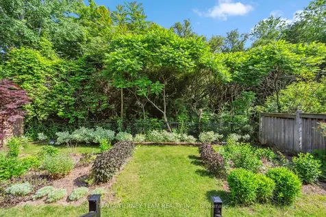 165 Rivers Edge Place Whitby ON L1R 0G4