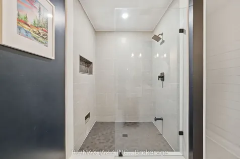50 Hartsfield Drive Clarington ON L1E 1L8