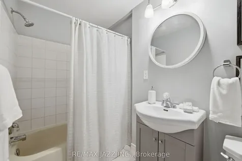 50 Hartsfield Drive Clarington ON L1E 1L8