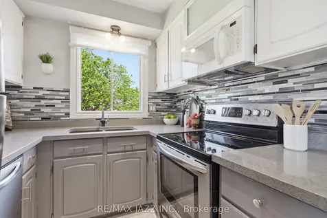 50 Hartsfield Drive Clarington ON L1E 1L8