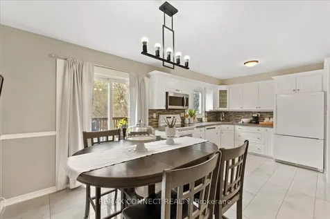112 Londonderry Street Oshawa ON L1J 6Z3