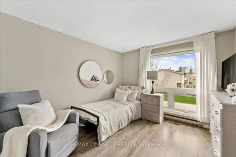 112 Londonderry Street Oshawa ON L1J 6Z3
