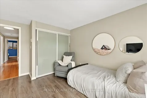 112 Londonderry Street Oshawa ON L1J 6Z3