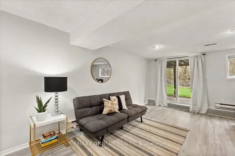 112 Londonderry Street Oshawa ON L1J 6Z3