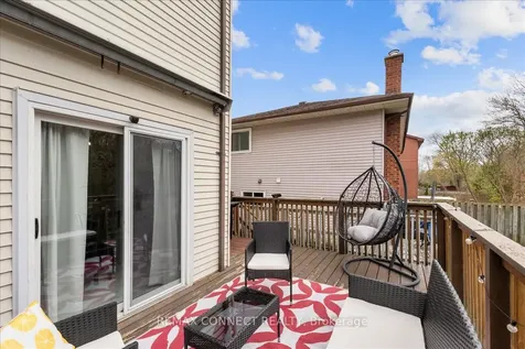 112 Londonderry Street Oshawa ON L1J 6Z3