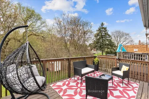 112 Londonderry Street Oshawa ON L1J 6Z3
