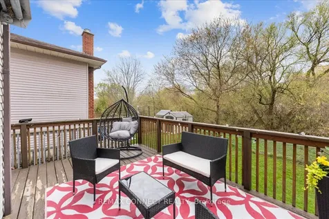 112 Londonderry Street Oshawa ON L1J 6Z3