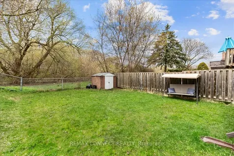 112 Londonderry Street Oshawa ON L1J 6Z3