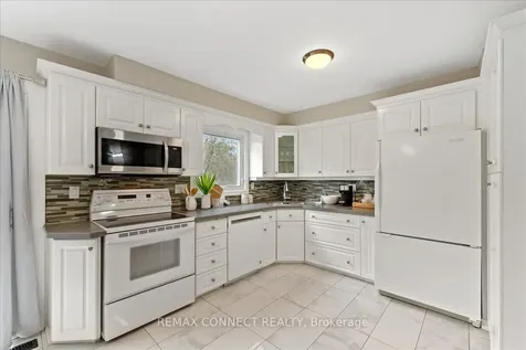 112 Londonderry Street Oshawa ON L1J 6Z3