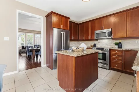 2315 Hackett Place Oshawa ON L1L 0A2