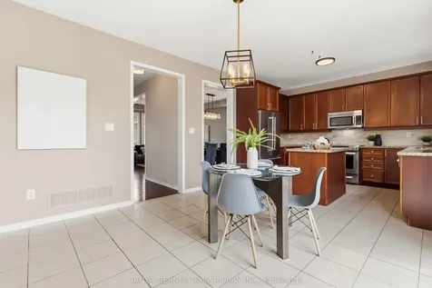 2315 Hackett Place Oshawa ON L1L 0A2