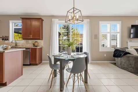 2315 Hackett Place Oshawa ON L1L 0A2