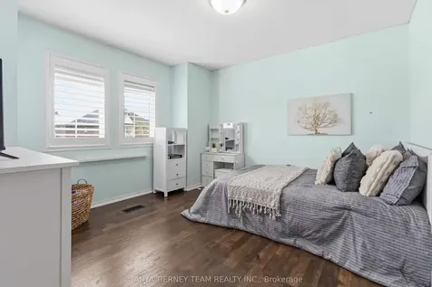 2315 Hackett Place Oshawa ON L1L 0A2
