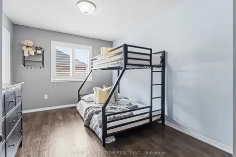 2315 Hackett Place Oshawa ON L1L 0A2