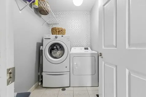 2315 Hackett Place Oshawa ON L1L 0A2