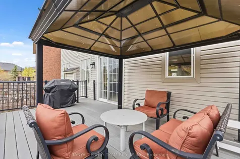 2315 Hackett Place Oshawa ON L1L 0A2