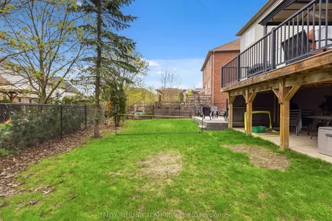 2315 Hackett Place Oshawa ON L1L 0A2