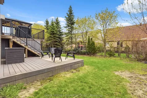 2315 Hackett Place Oshawa ON L1L 0A2