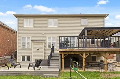 2315 Hackett Place Oshawa ON L1L 0A2