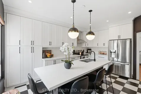 11 Granary Lane Clarington ON L1E 2X9