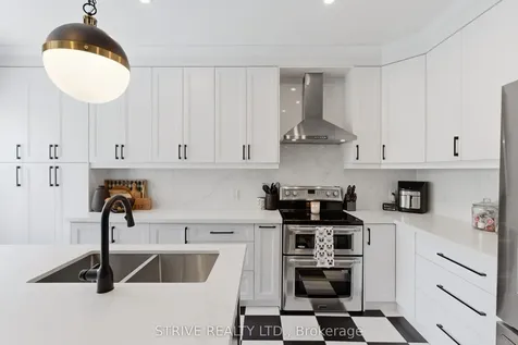11 Granary Lane Clarington ON L1E 2X9
