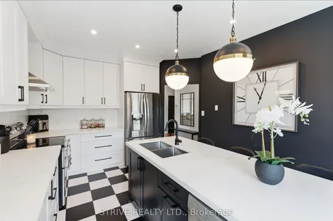 11 Granary Lane Clarington ON L1E 2X9