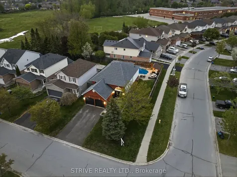 11 Granary Lane Clarington ON L1E 2X9