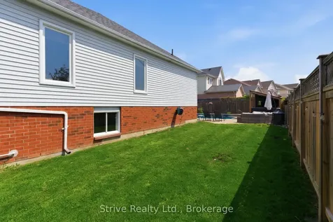 11 Granary Lane Clarington ON L1E 2X9
