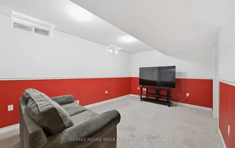 55 Redfern Crescent Clarington ON L1C 0K2