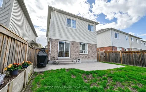 55 Redfern Crescent Clarington ON L1C 0K2
