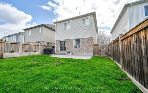 55 Redfern Crescent Clarington ON L1C 0K2