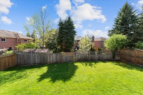 12 Wilce Drive Ajax ON L1T 3J6