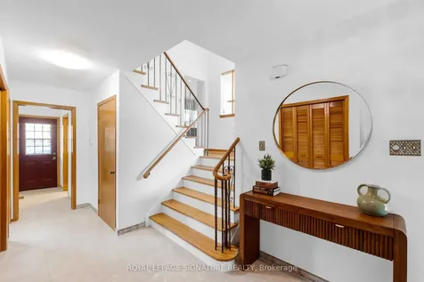 6 Munford Crescent Toronto ON M4B 1C1