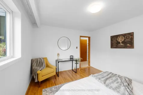 6 Munford Crescent Toronto ON M4B 1C1